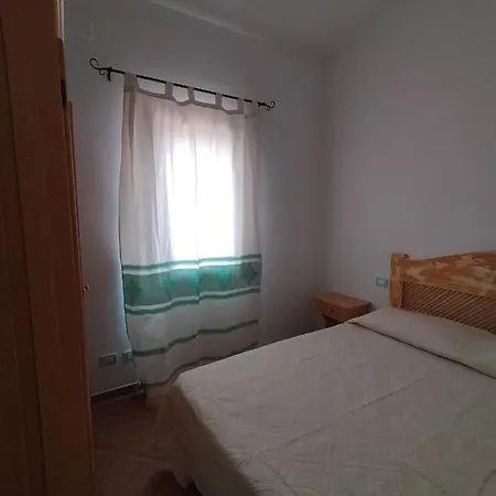 Attico Al Primo Piano Quadrilocale, Pittulongu Hébergement de vacances Olbia